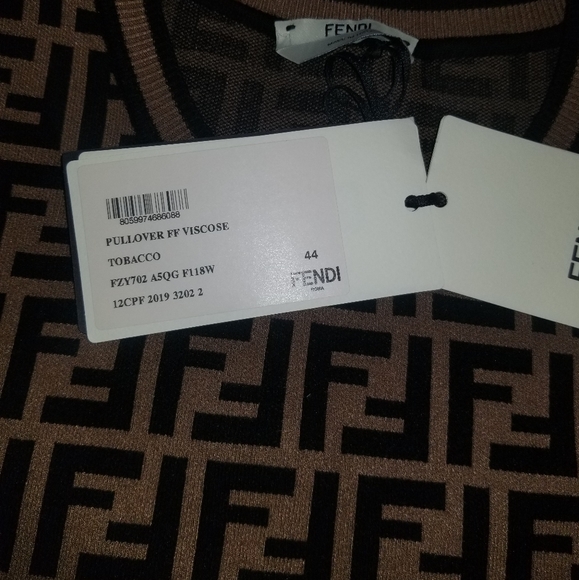 Ladied Fendi Sweater - Picture 2 of 3